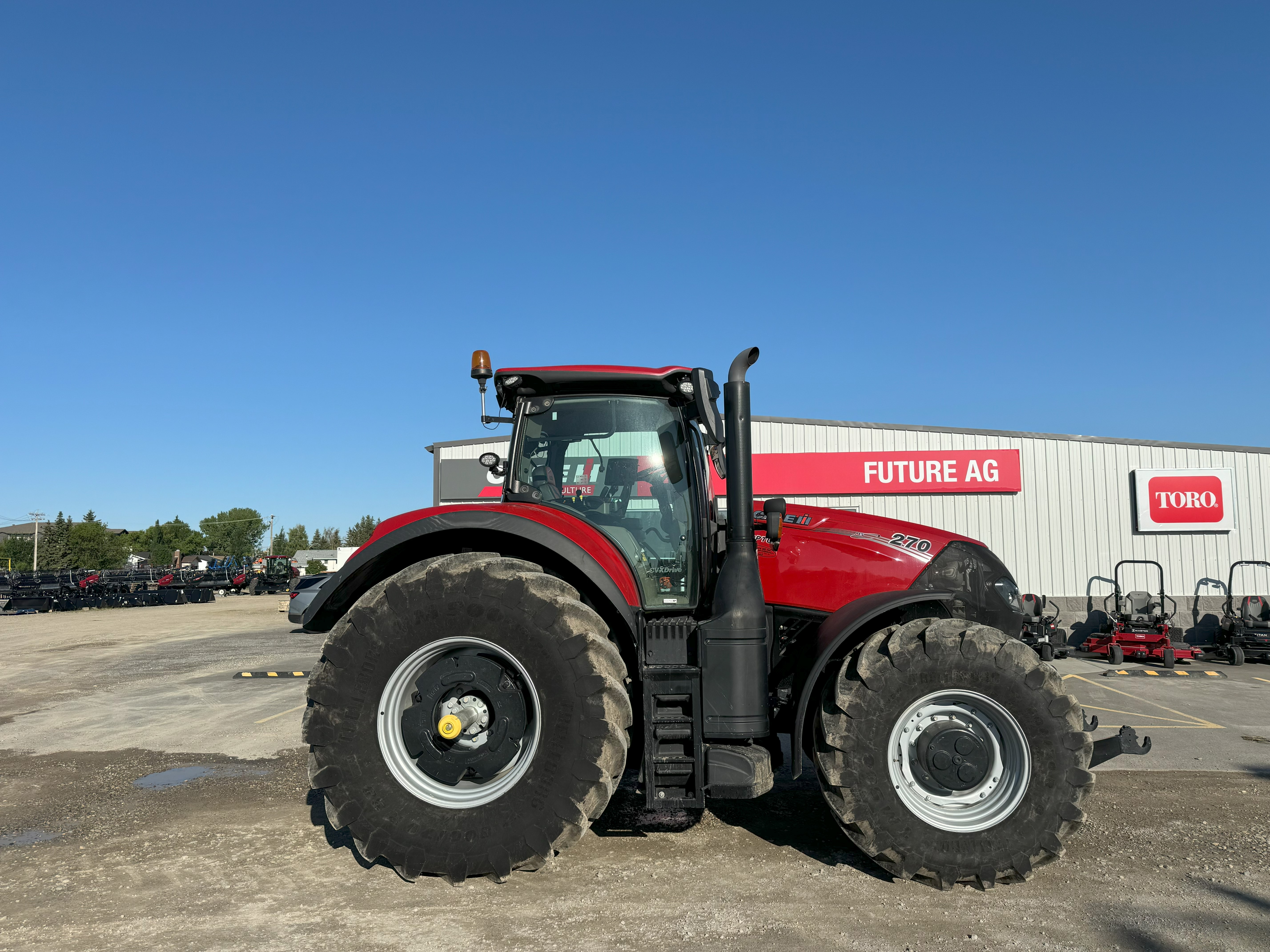 2021 Case IH OPTUM270CVX Tractor