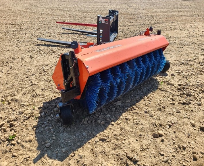 2013 Kubota BX2750D Snow Blower