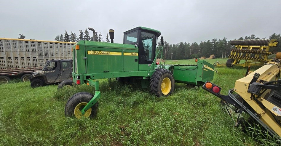 2008 John Deere 4895 Windrower