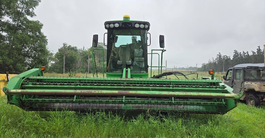 2008 John Deere 4895 Windrower