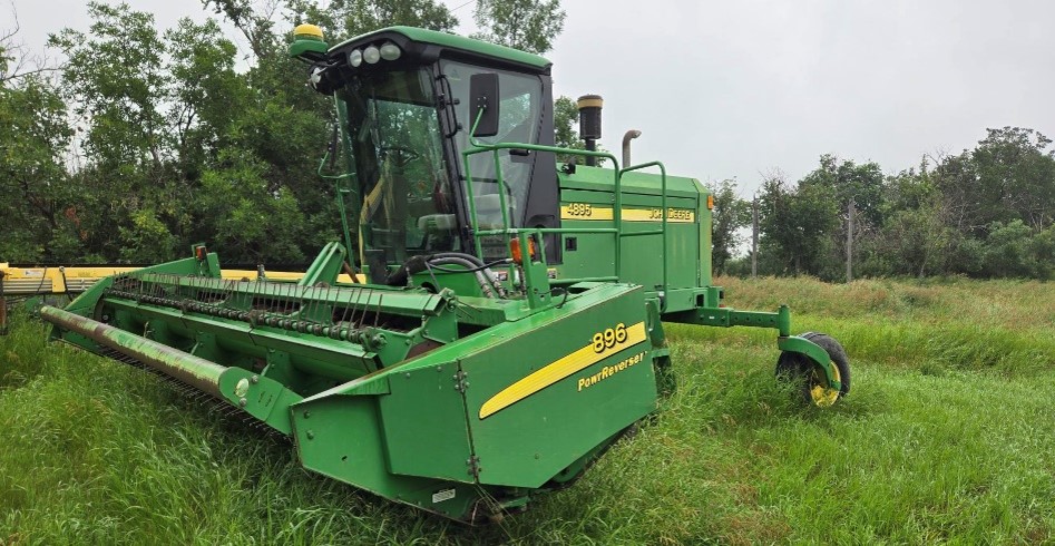 2008 John Deere 4895 Windrower