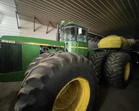 1982 John Deere 8850 Tractor