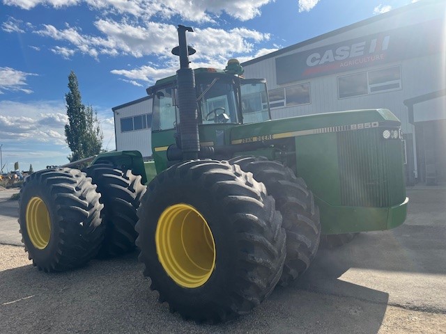 1982 John Deere 8850 Tractor