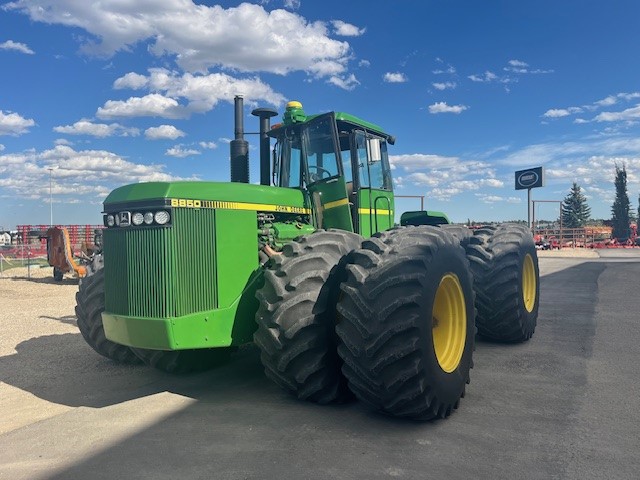 1982 John Deere 8850 Tractor