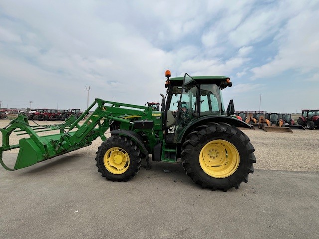 2013 John Deere 5115M Tractor