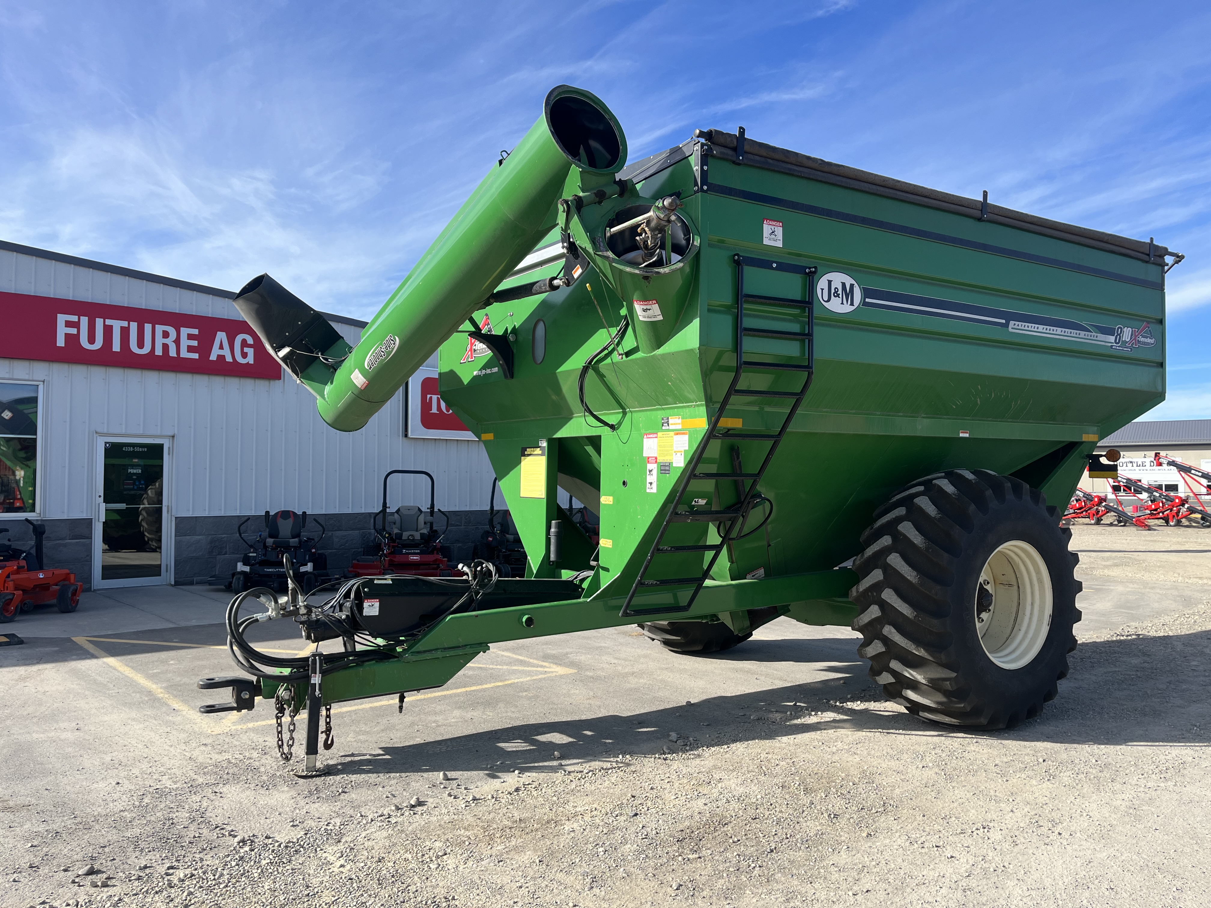 2015 J&M 810-18 Grain Cart