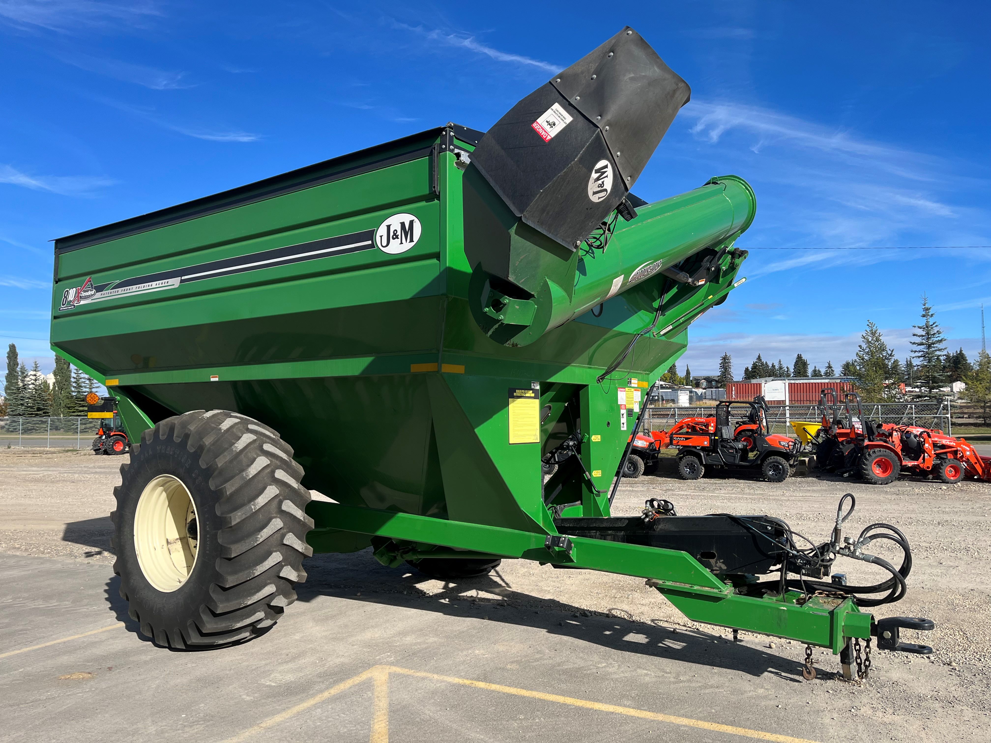 2015 J&M 810-18 Grain Cart