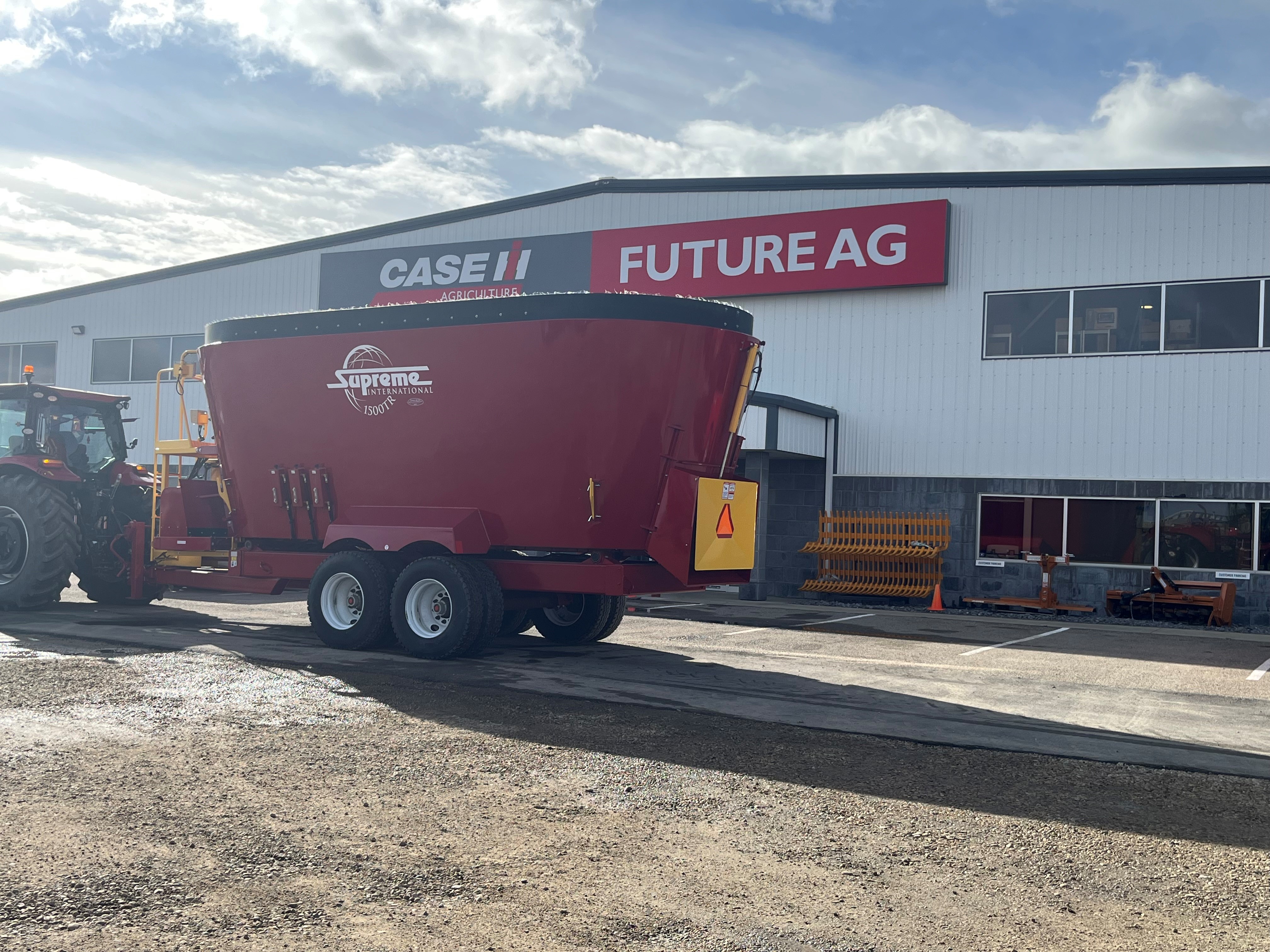 2022 Supreme 1500TR TMR Mixer