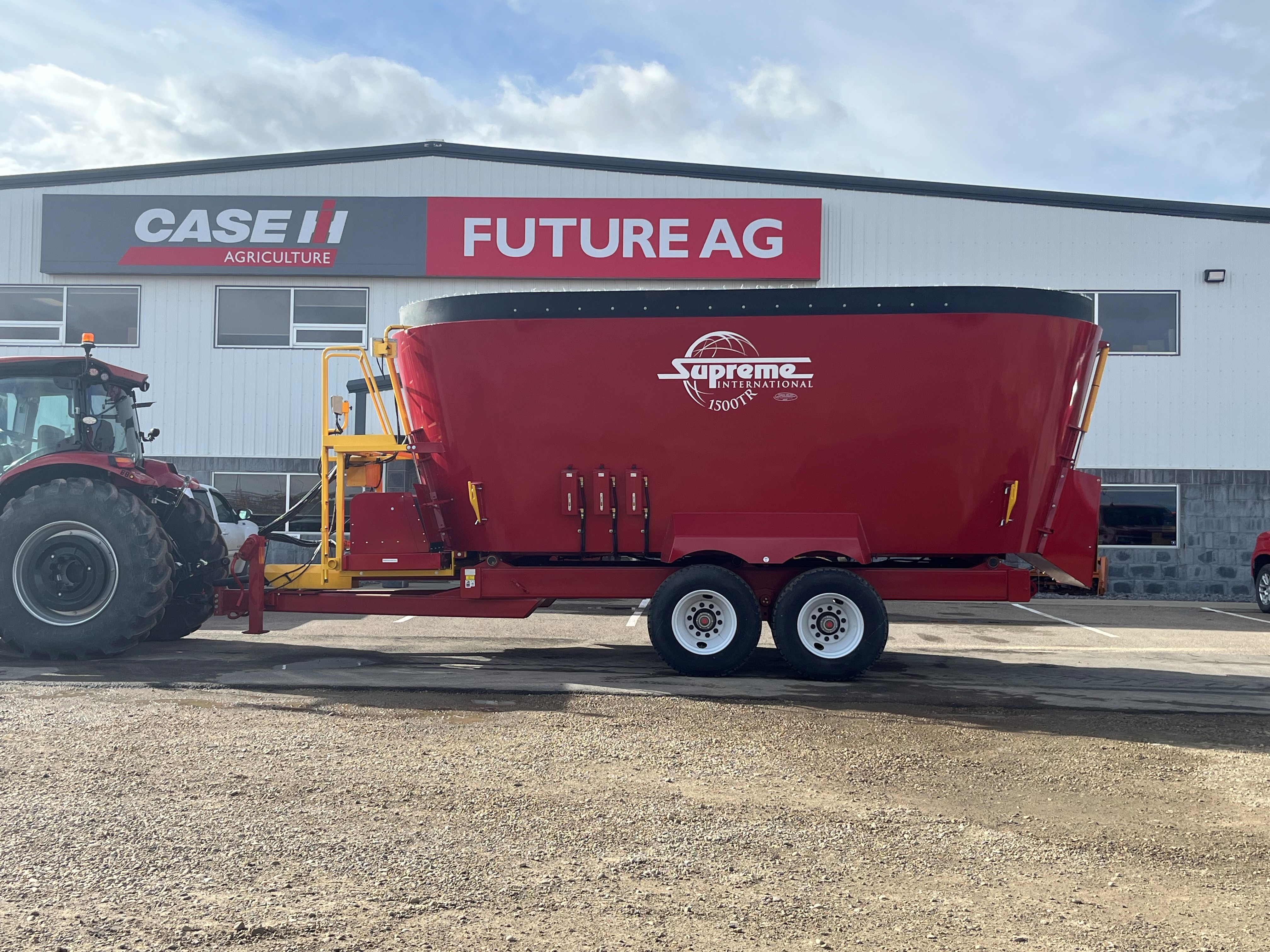 2022 Supreme 1500TR TMR Mixer