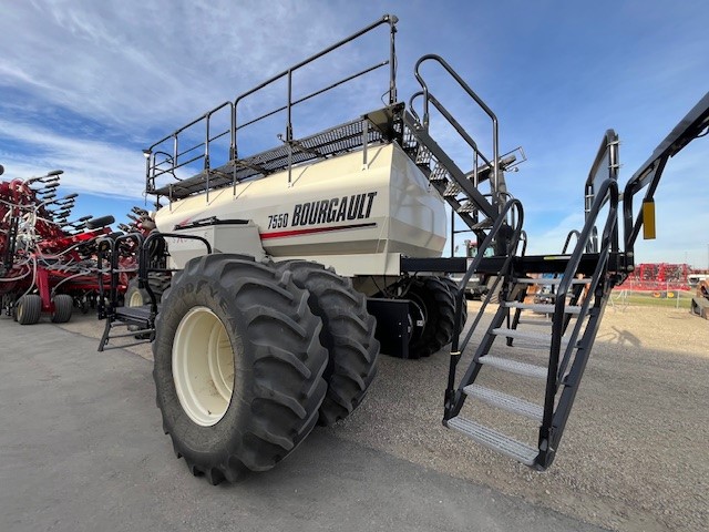 2017 Bourgault 3320-60 Air Drill