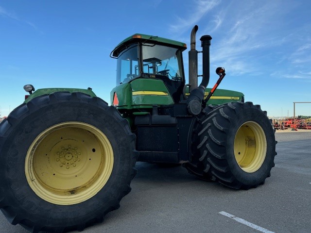 2004 John Deere 9420 Tractor