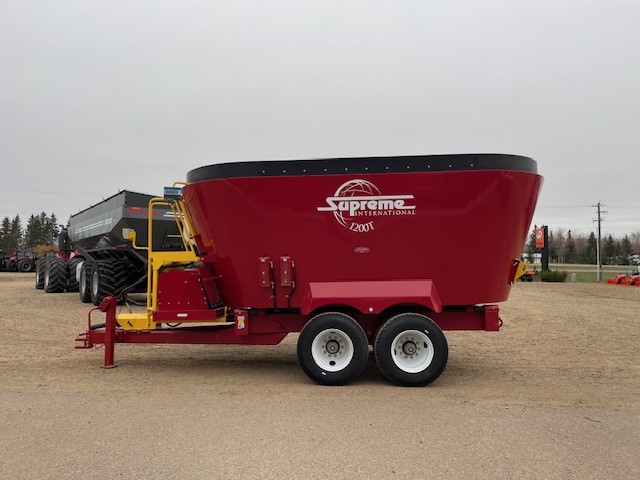 2022 Supreme 1200T TMR Mixer