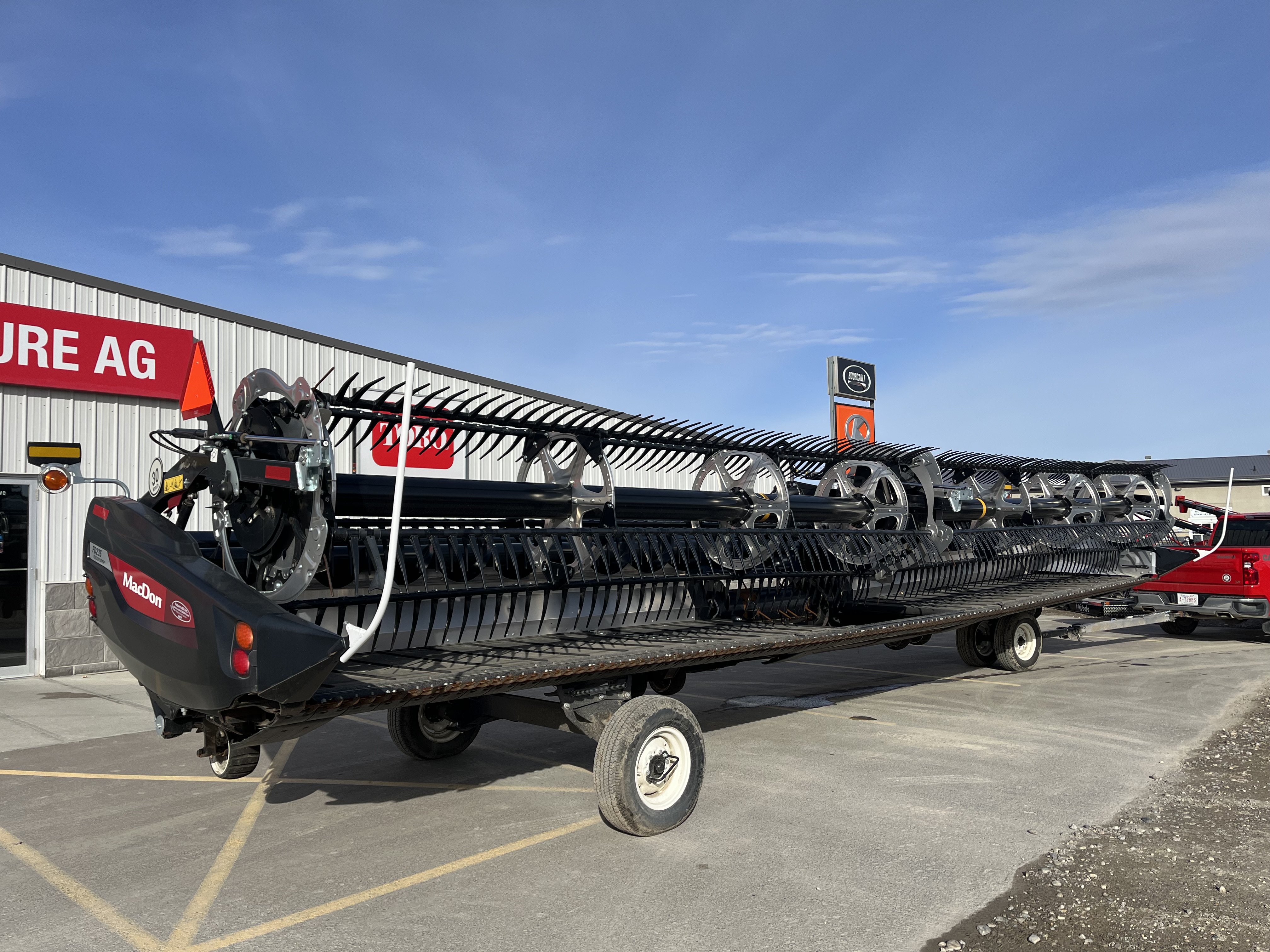 2022 MacDon FD235 Header Combine