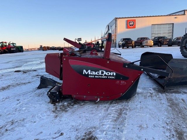 2016 MacDon R8513SP Mower Conditioner/Disc