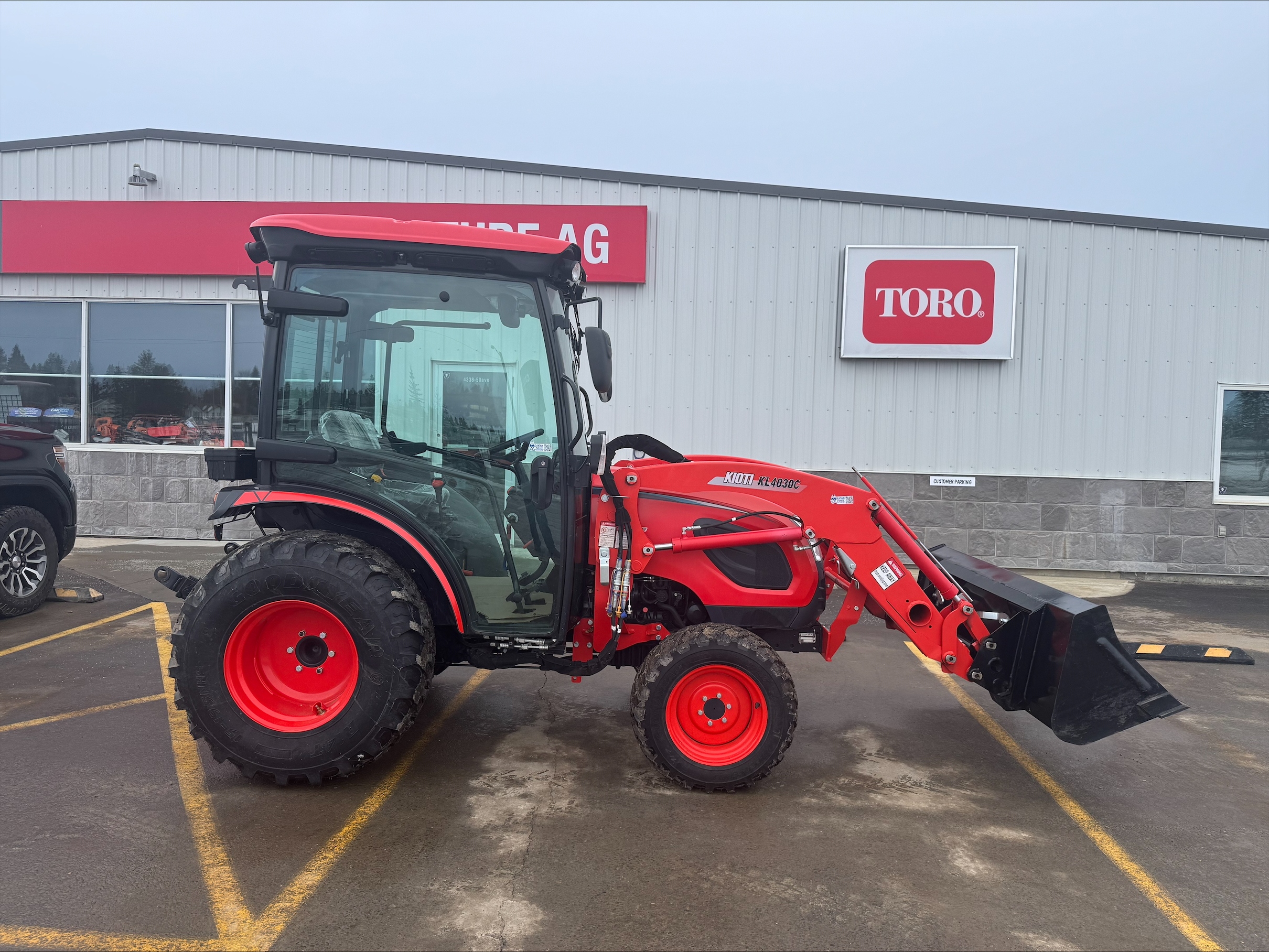 2021 Kioti CK2610SEHC Tractor