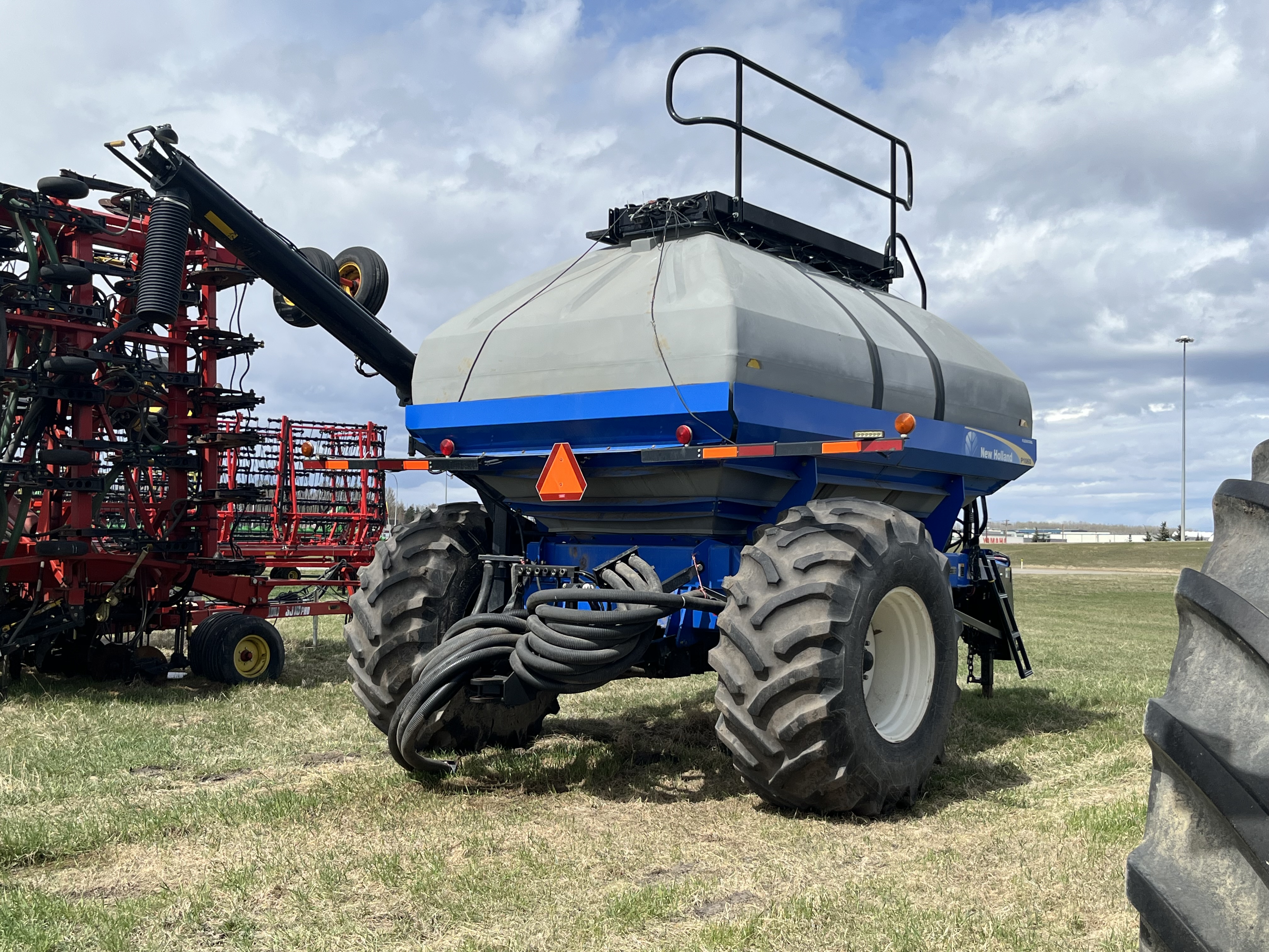 2012 New Holland P1060 Air Drill