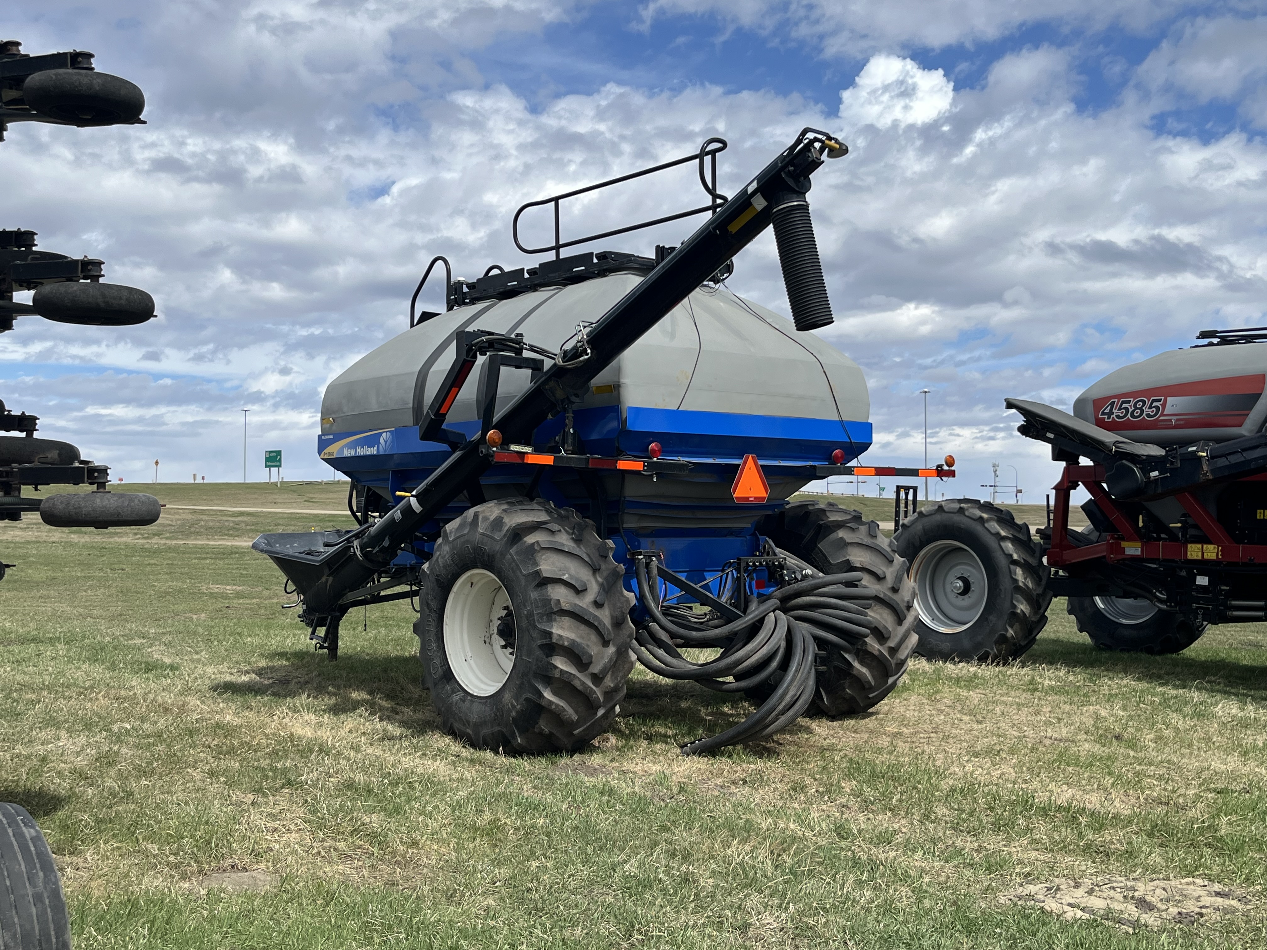 2012 New Holland P1060 Air Drill