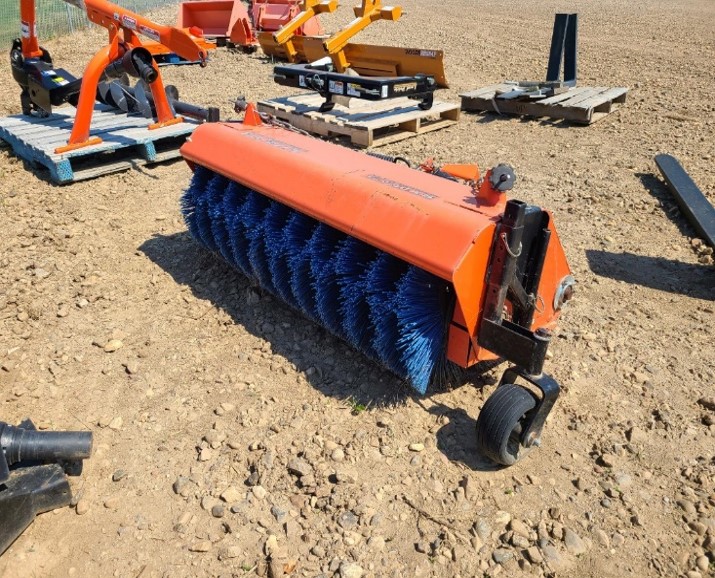 2006 Kubota BX2537A Sweeper