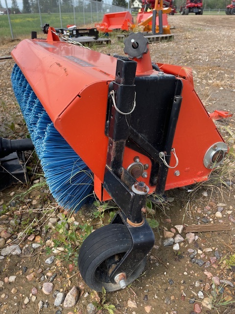 2006 Kubota BX2537A Sweeper