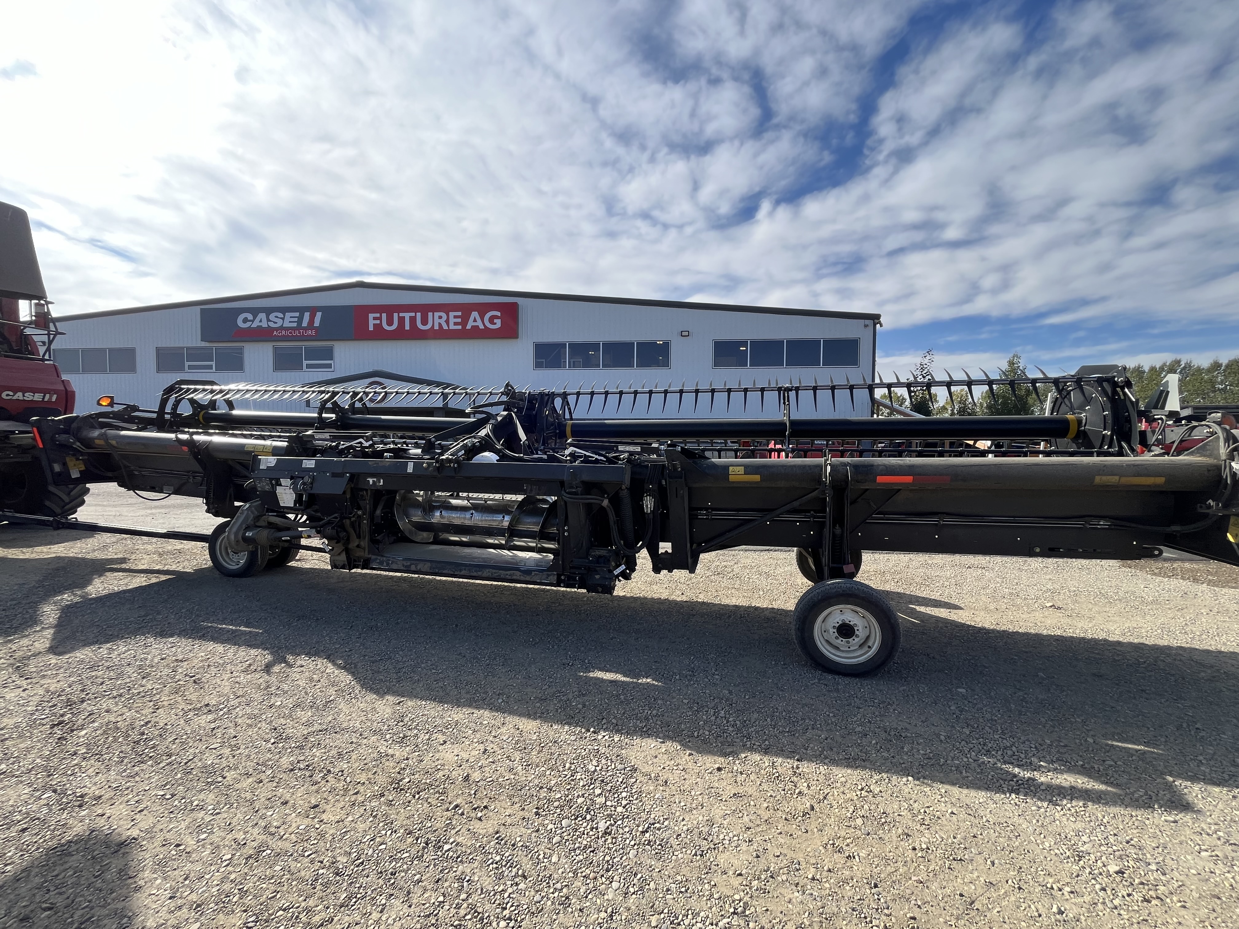 2017 MacDon FD75-35 Header Combine