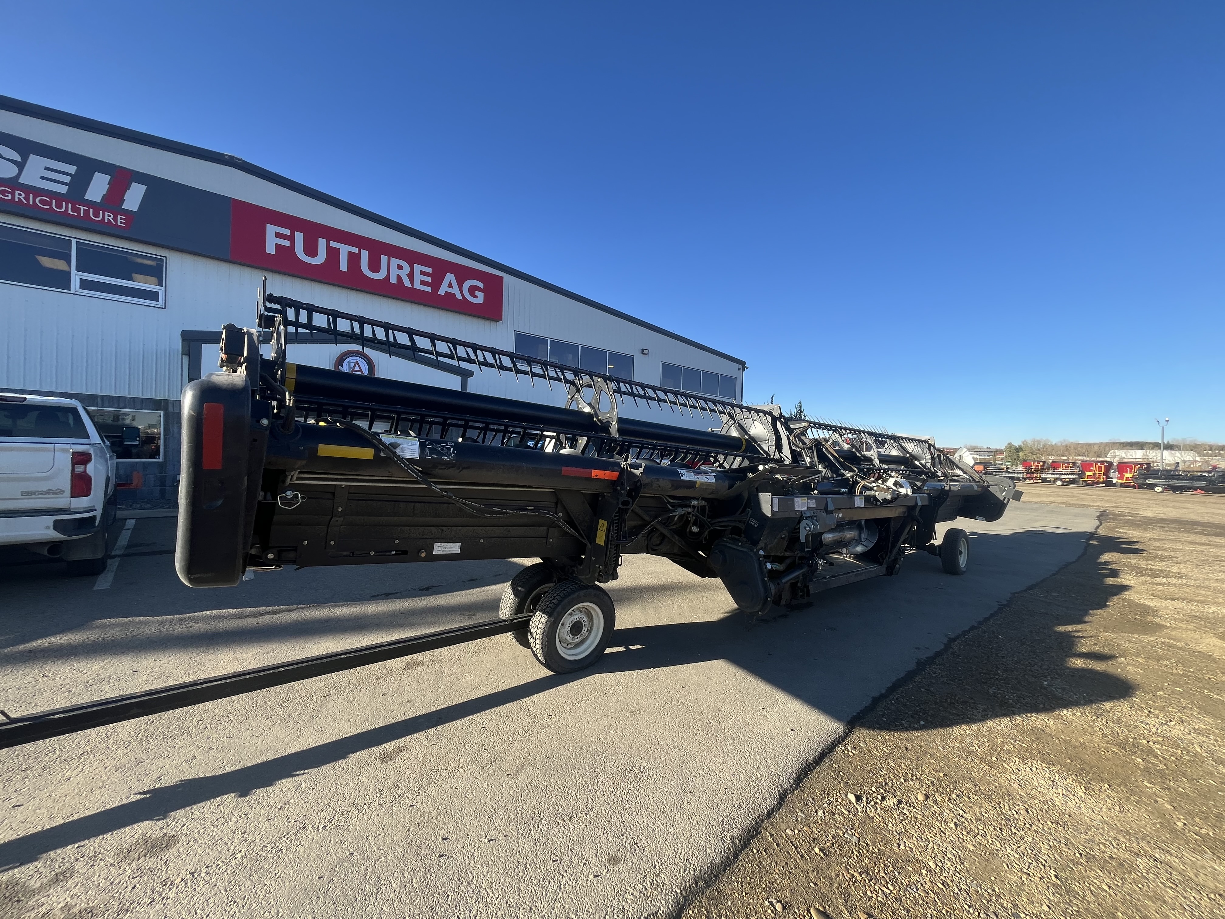 2011 MacDon FD70-35 Header Combine
