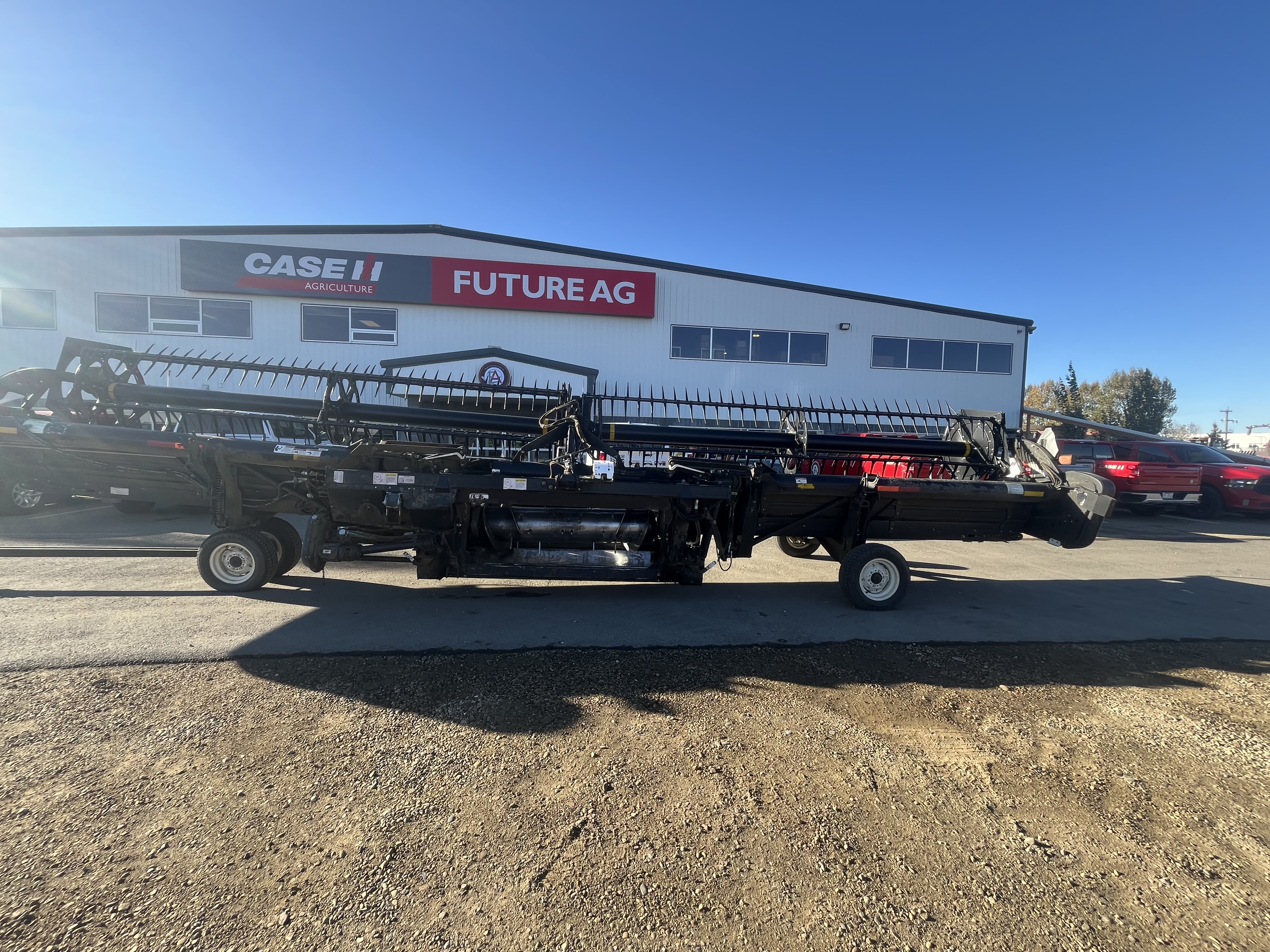 2011 MacDon FD70-35 Header Combine