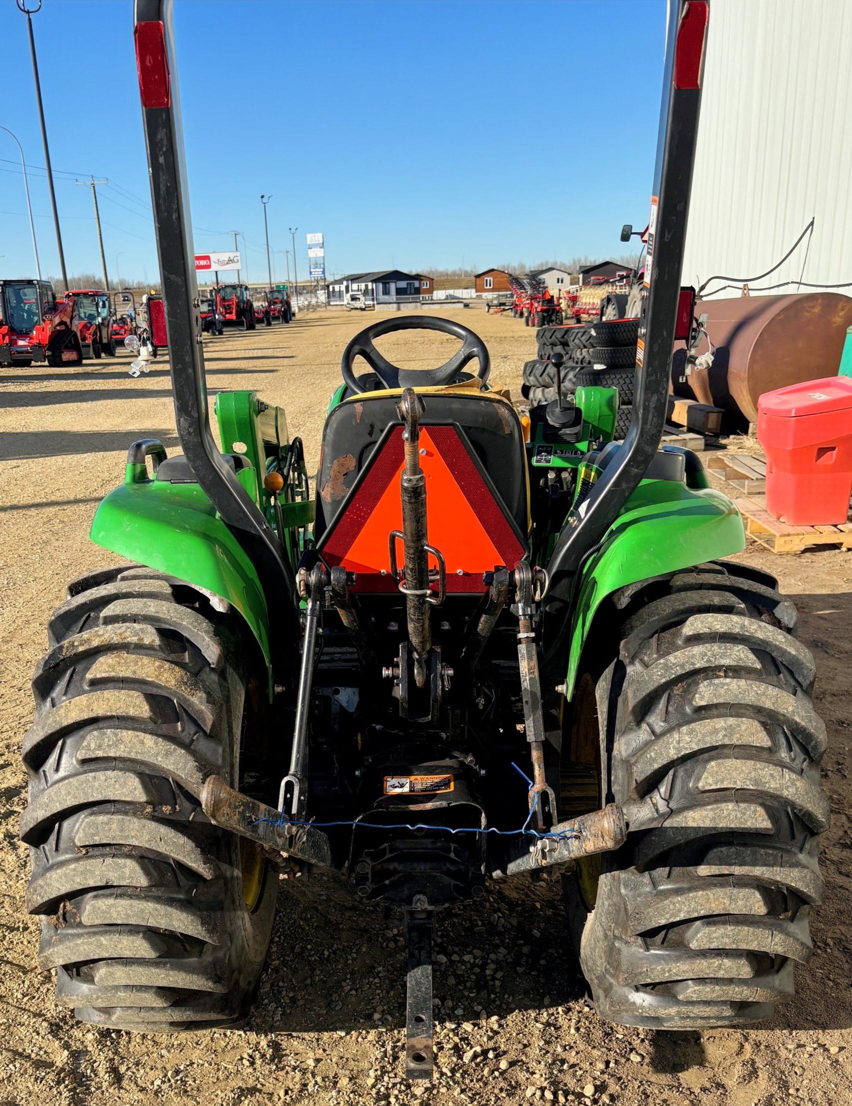 2011 John Deere 3038E Tractor
