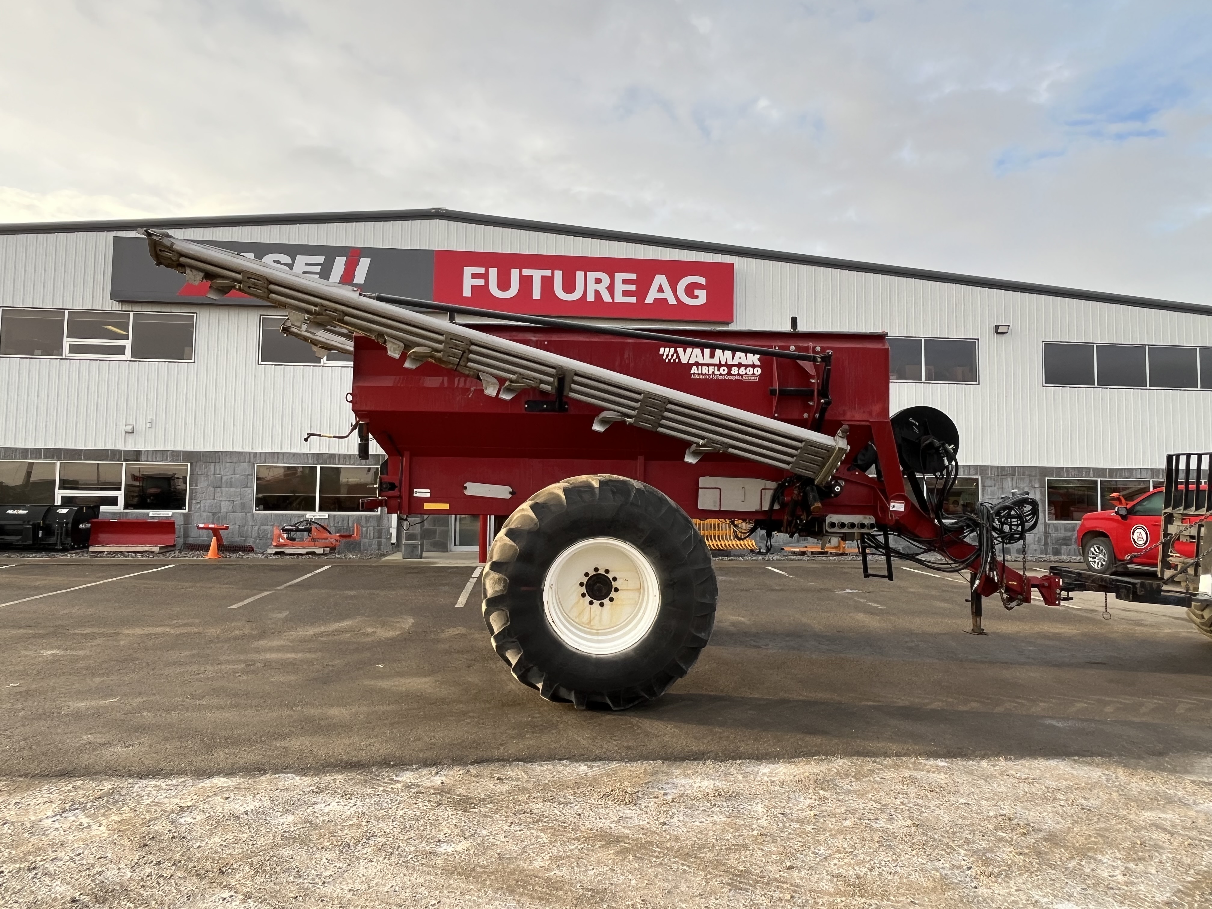 2016 Salford 8600 Fertilizer Spreader