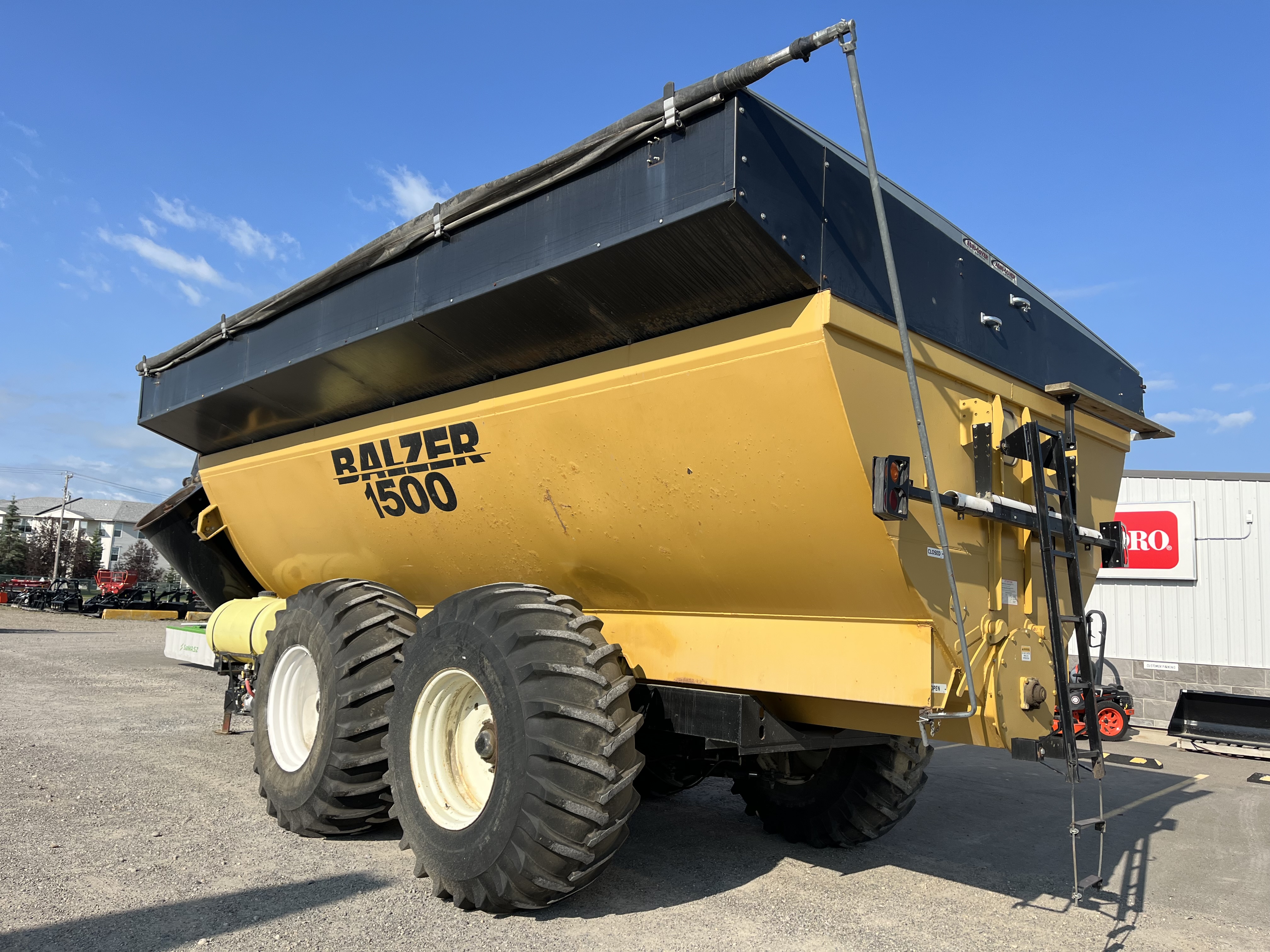 2007 Balzer 1500 Grain Cart