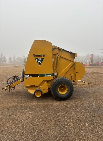2020 Vermeer 605N Baler/Round