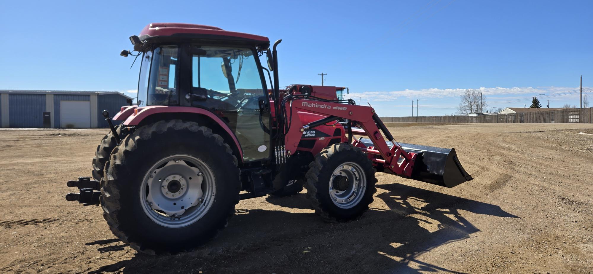 2015 Mahindra MPOWER 85P Tractor