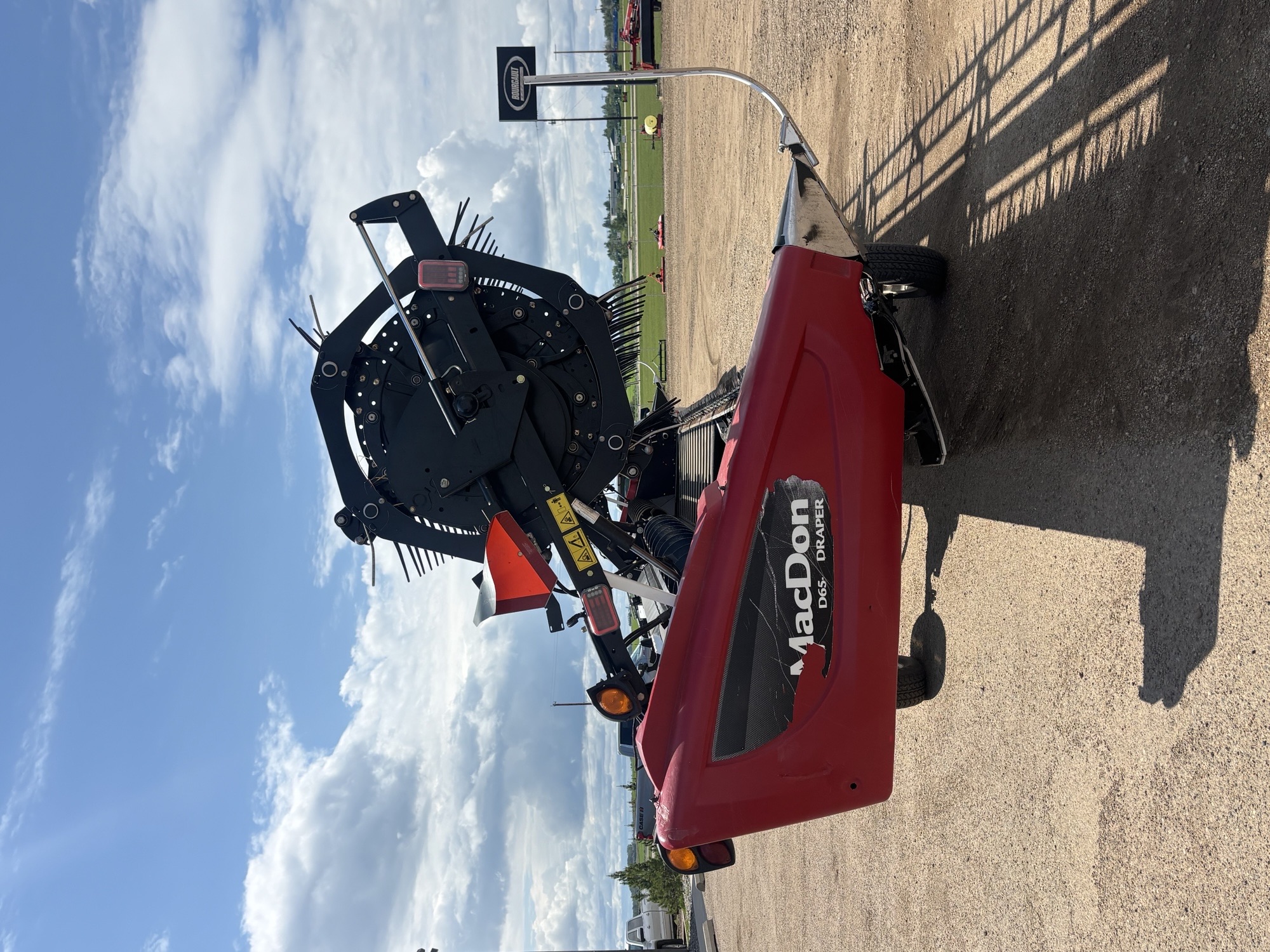 2014 MacDon D65-S Header Combine