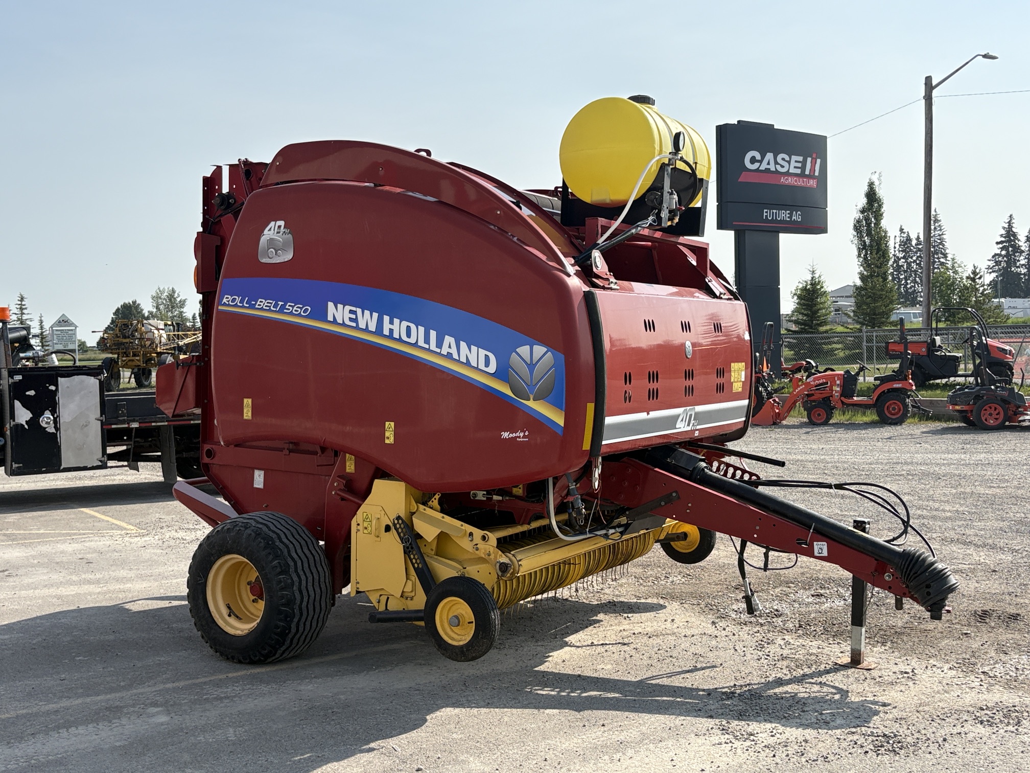 2015 New Holland Rollbelt 560 Baler/Round