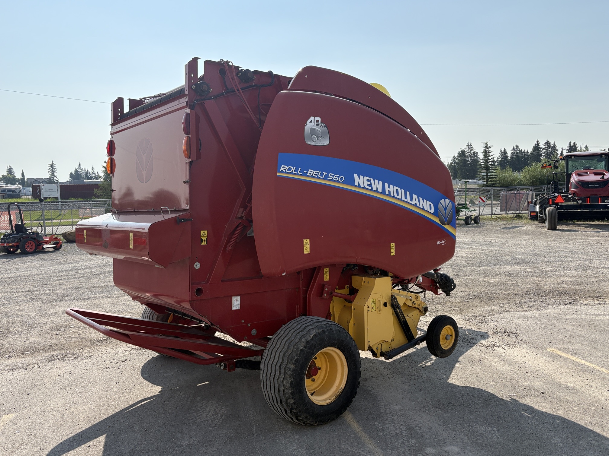 2015 New Holland Rollbelt 560 Baler/Round