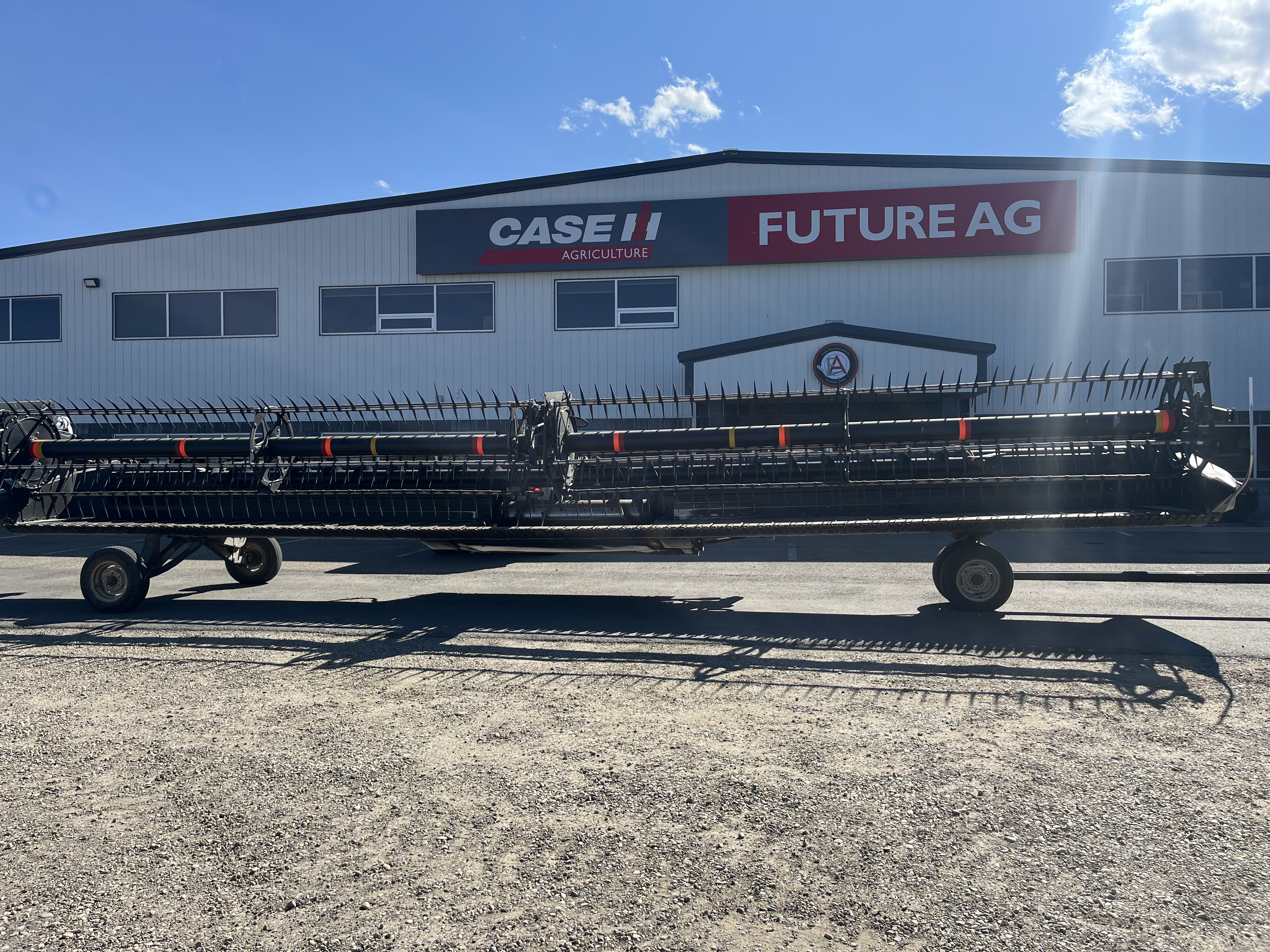 2009 MacDon D60 Header Combine