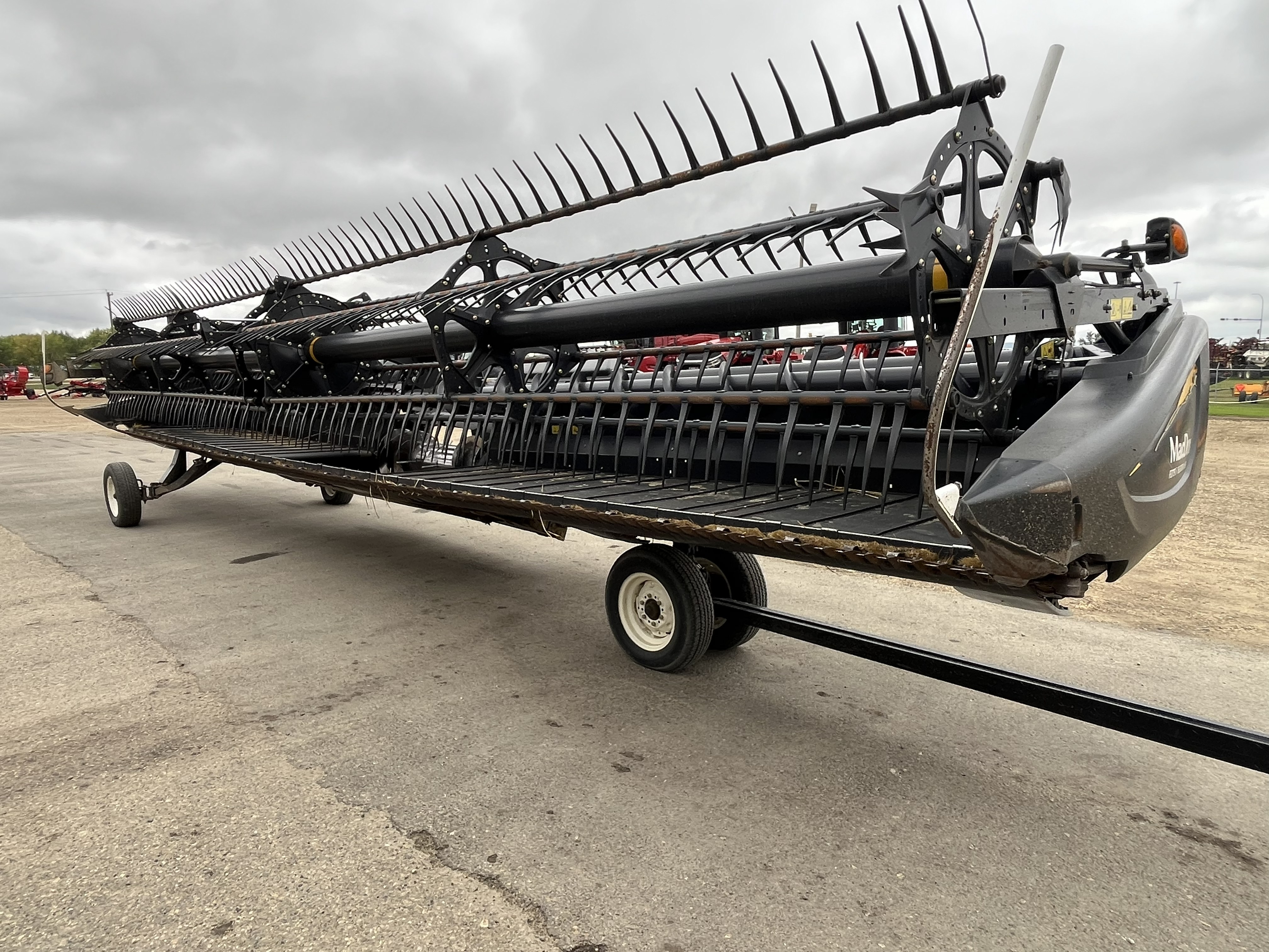 2016 MacDon FD75-35 Header Combine