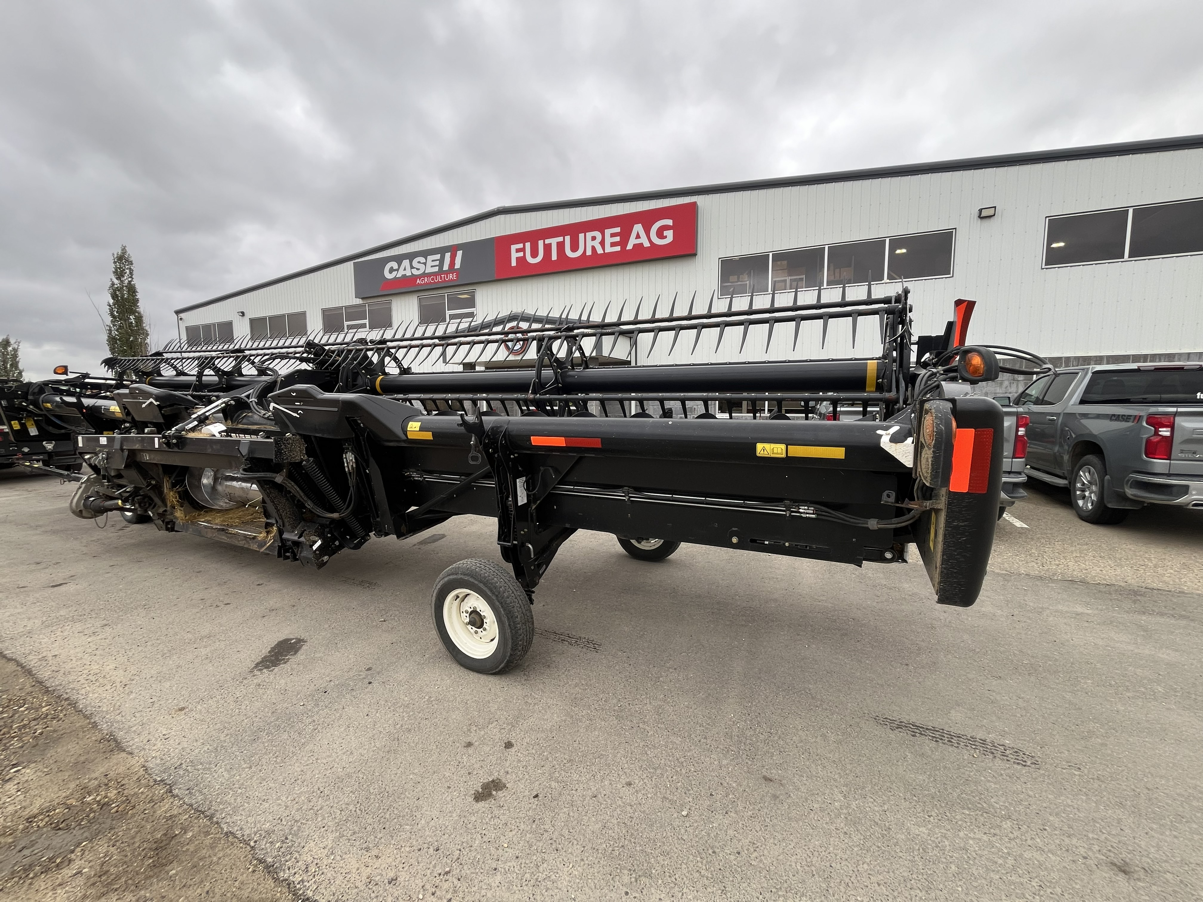 2016 MacDon FD75-35 Header Combine