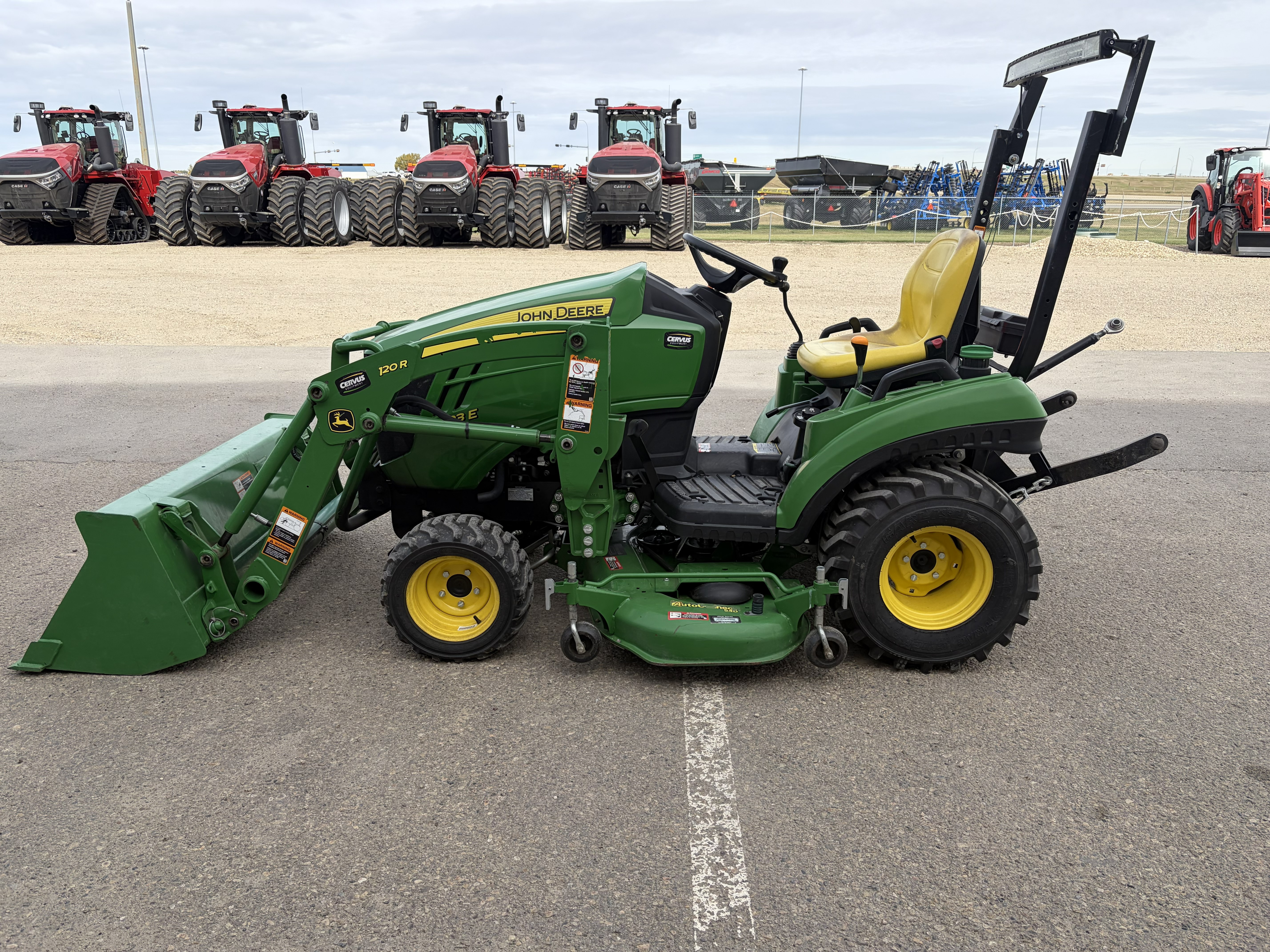 2019 John Deere 1023E Tractor