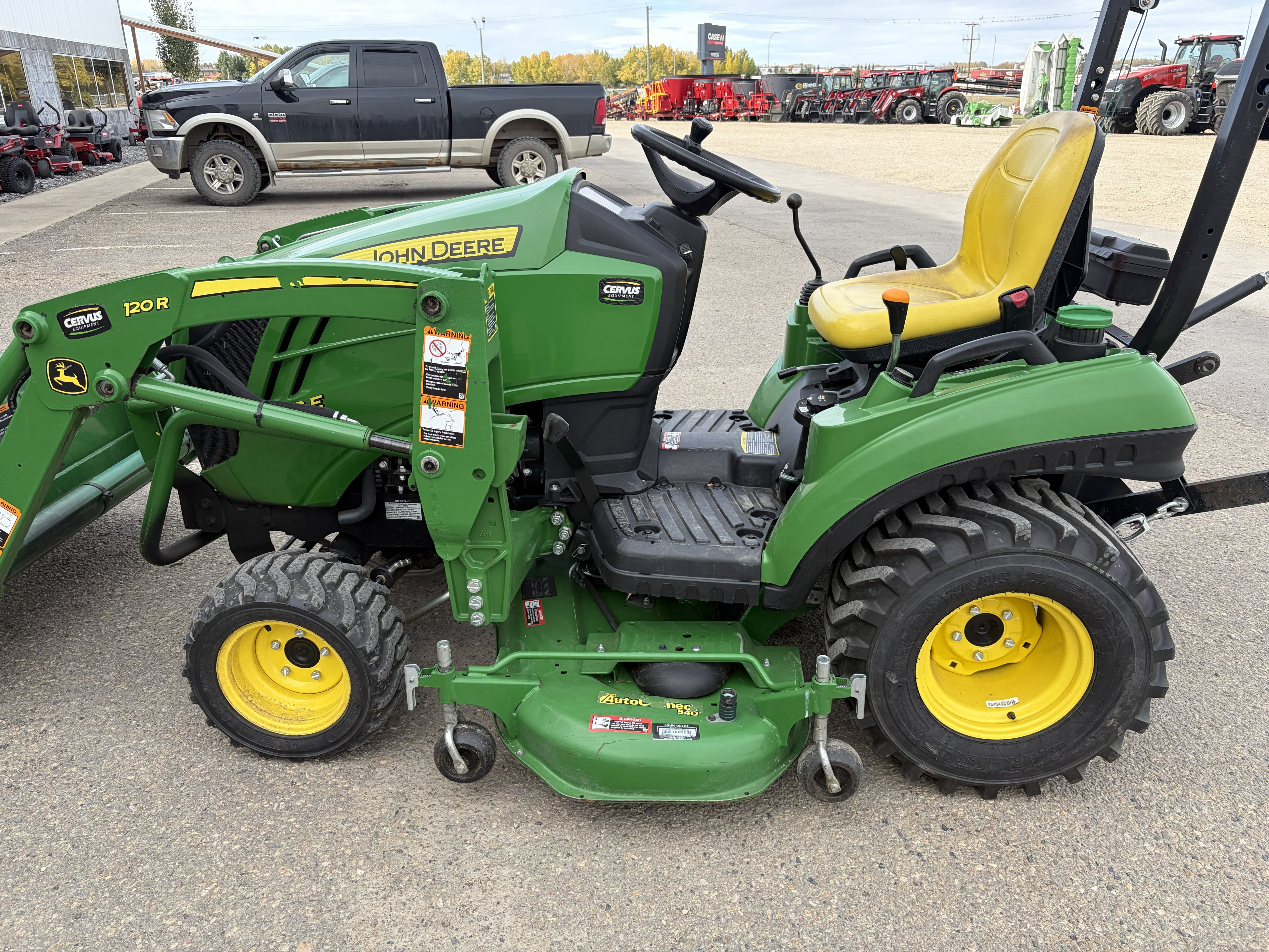 2019 John Deere 1023E Tractor