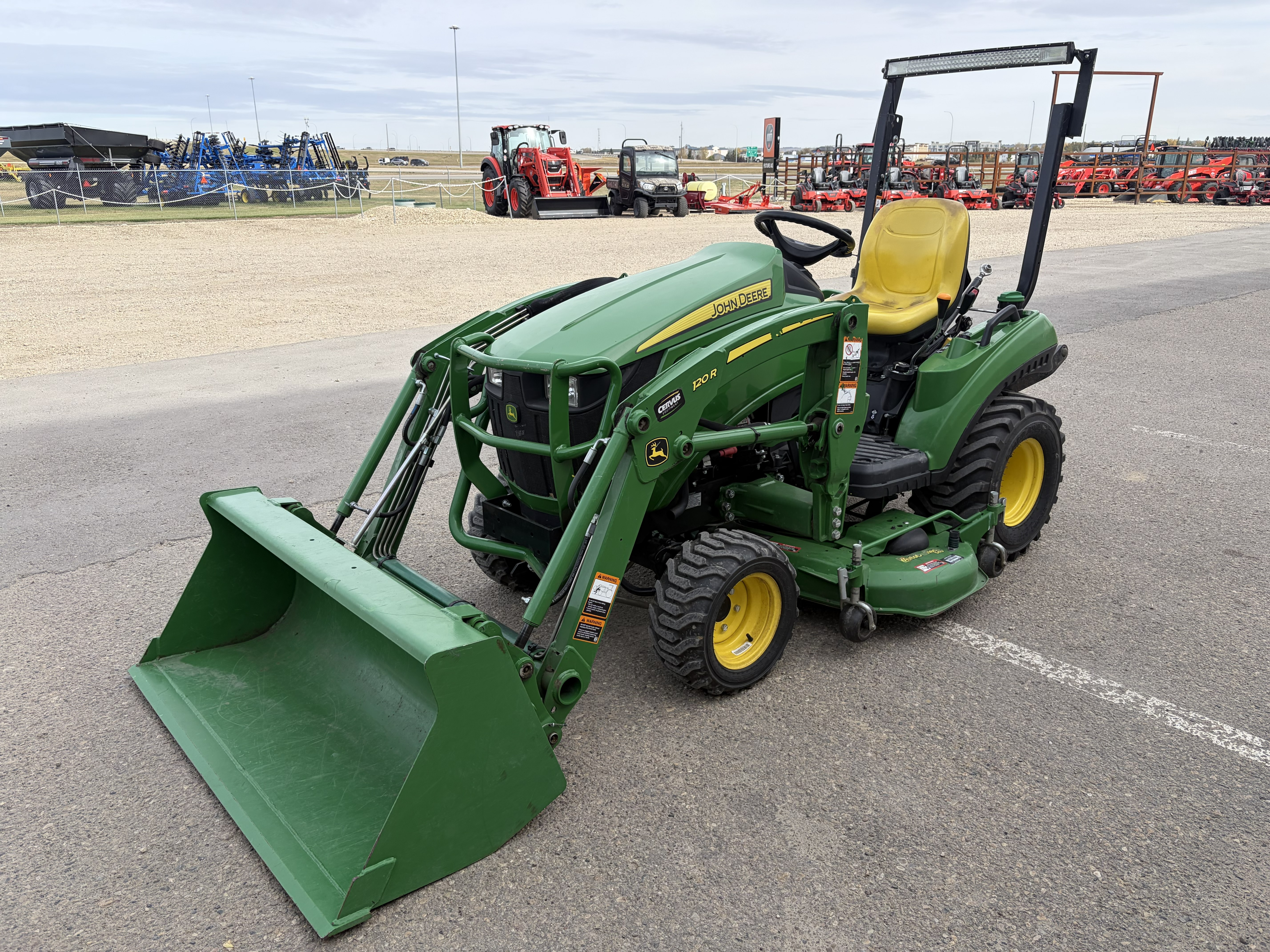 2019 John Deere 1023E Tractor