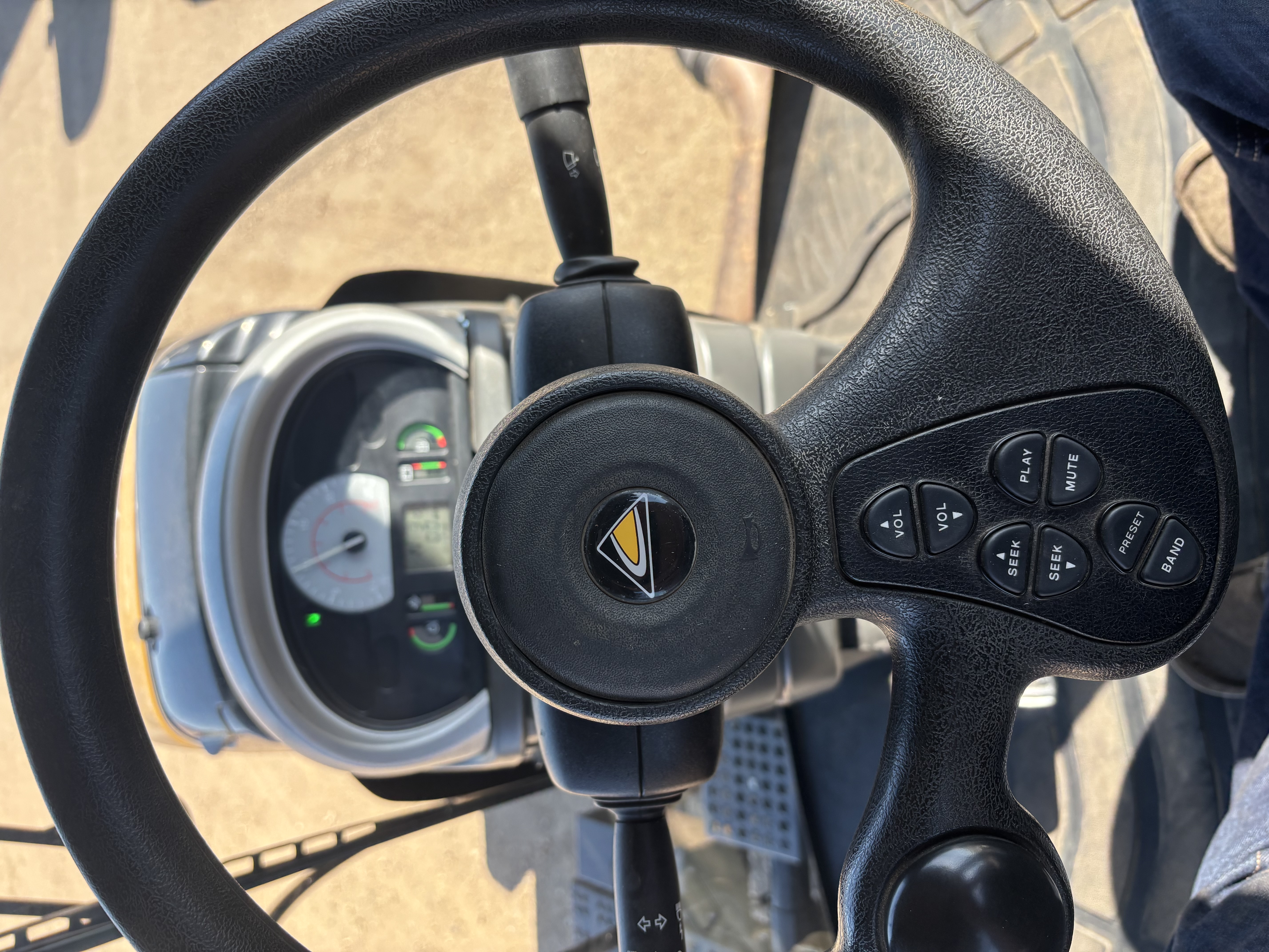 2011 Challenger MT765C Tractor