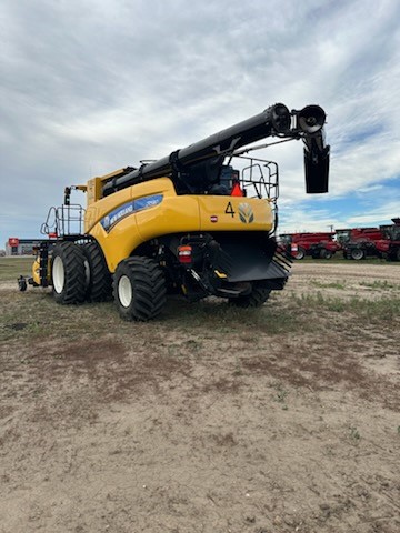 2019 New Holland CR9.90 Combine