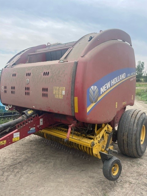 2017 New Holland RB560 Baler/Round