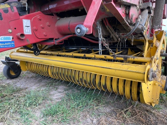 2017 New Holland RB560 Baler/Round