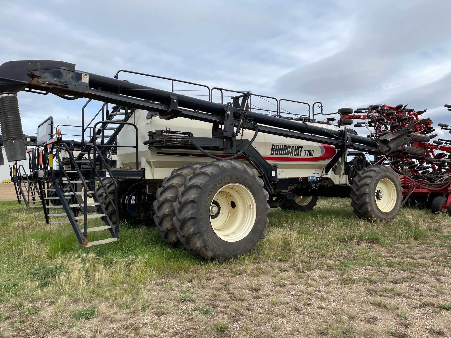 2015 Bourgault 7700 Air Tank/Cart