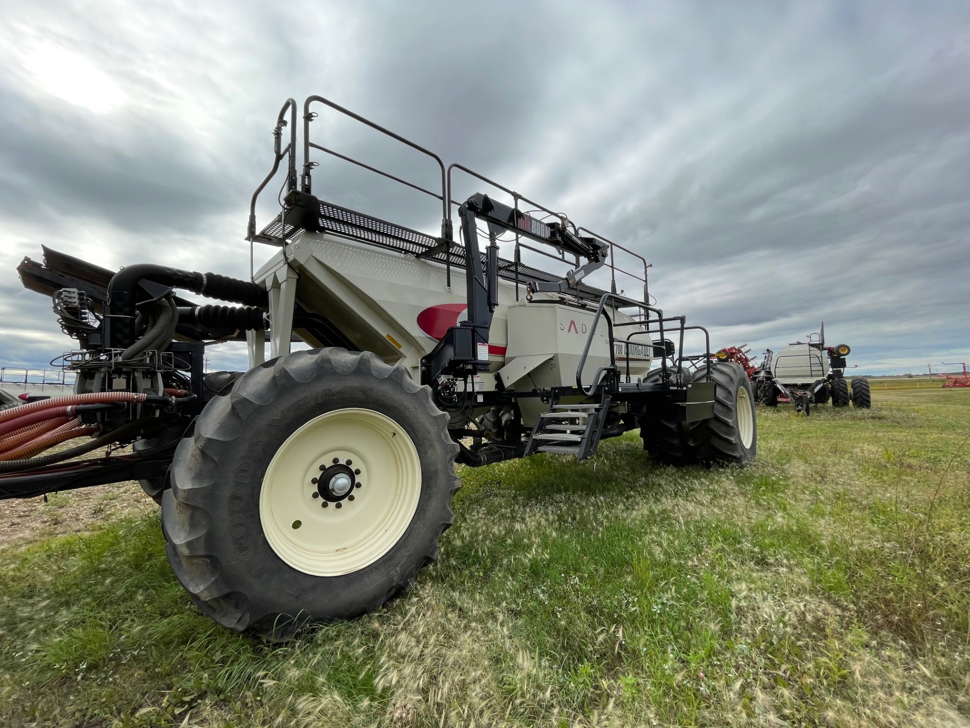 2015 Bourgault 7700 Air Tank/Cart