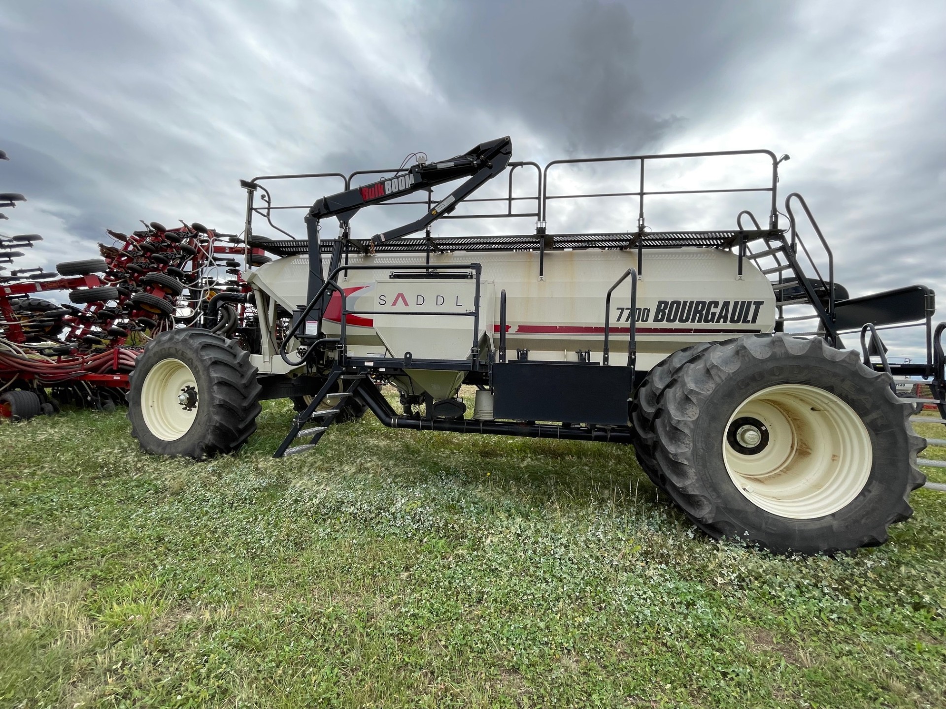 2015 Bourgault 7700 Air Tank/Cart