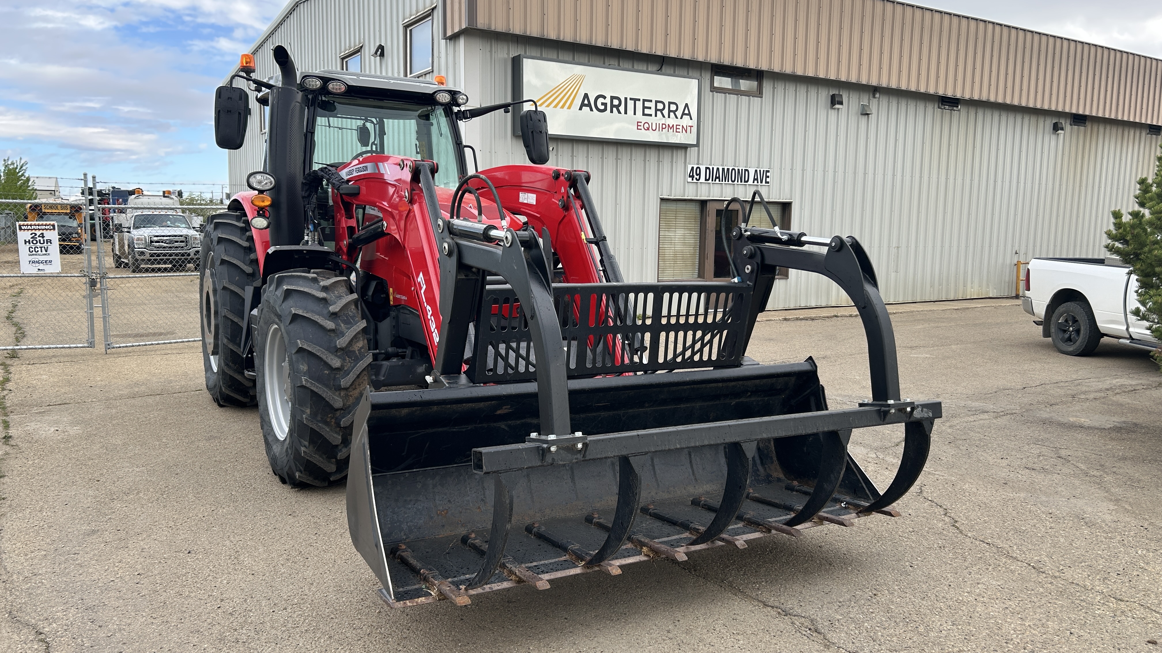 2019 Massey Ferguson 7718S Tractor