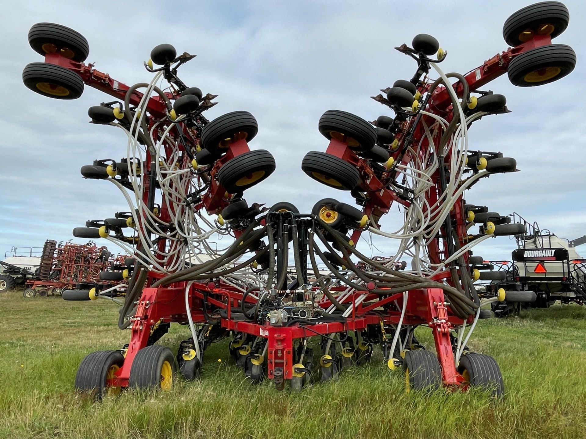 2014 Bourgault 3320-66 Air Drill