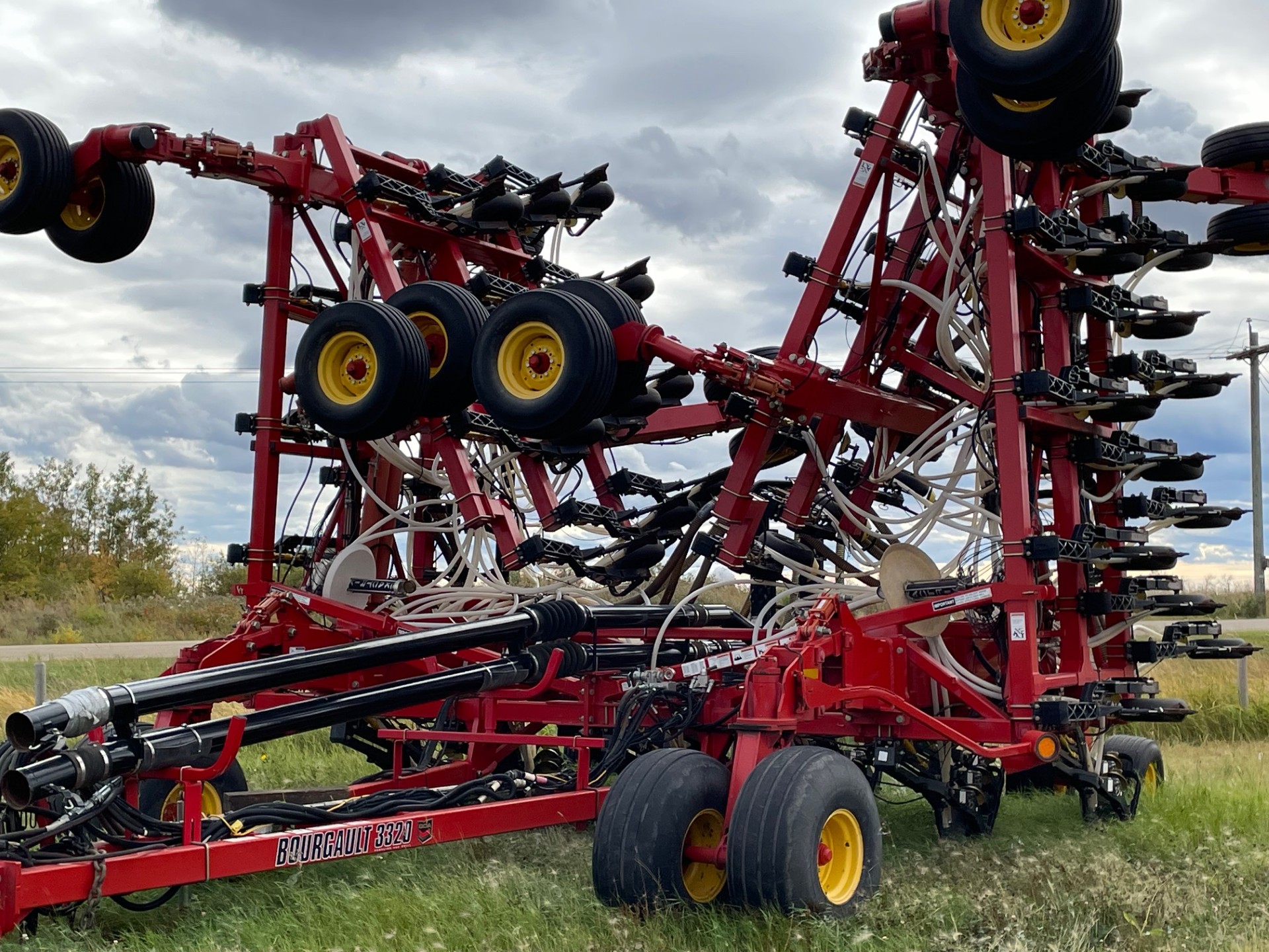 2014 Bourgault 3320-66 Air Drill